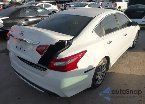 2018 Nissan Altima 2.5 S z USA, uszkodzony, nr VIN 1N4AL3APXJC153712